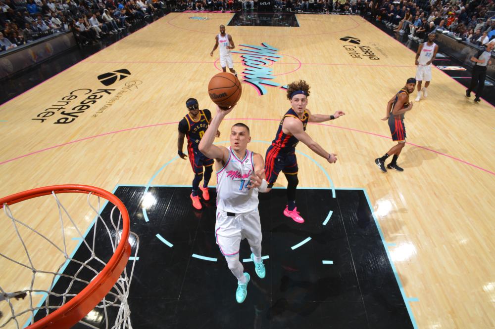 一次是在中 一次是在中